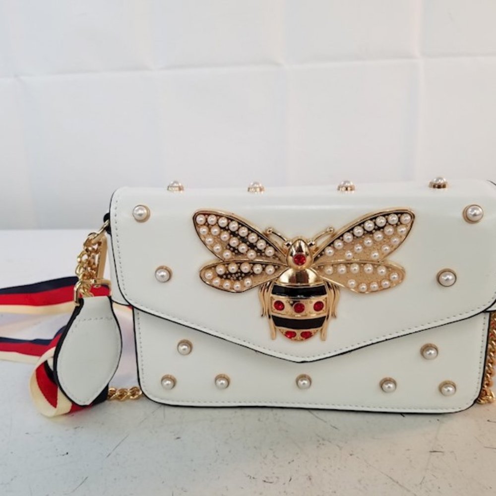 Pearl Bumblebee Convertible Purse